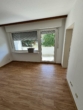 Wohnzimmer - Schöne Seniorenwohnung im 1.OG mit Balkon